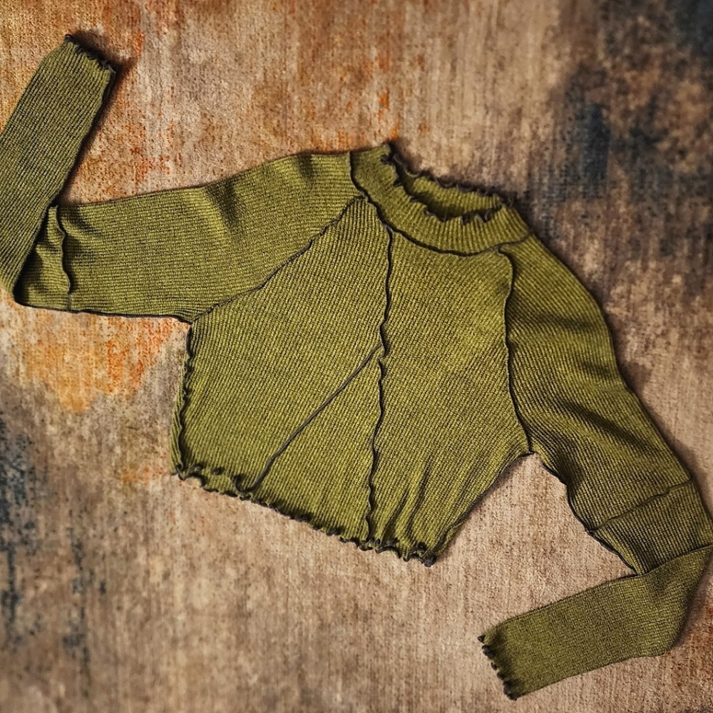 Tilly's RSQ Brand Knit Long Sleeve Crop Top